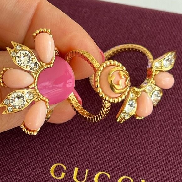 Gucci Pink Interlocking G Flower Ring - Picture 5 of 9